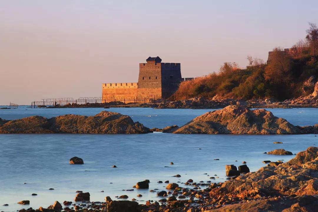 海滨历史与现代交汇的秦皇岛印象